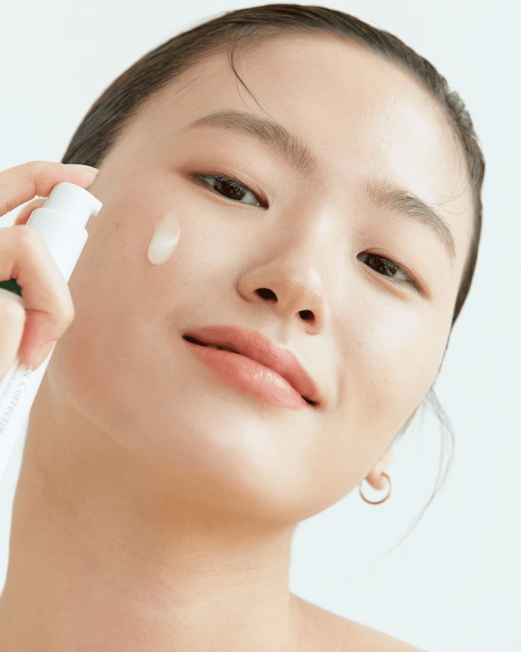 Làn da “kêu cứu” vì thiếu nước hay thiếu ẩm? Câu trả lời sẽ khiến bạn bất ngờ! - Ảnh 2. Làn da “kêu cứu” vì thiếu nước hay thiếu ẩm? Câu trả lời sẽ khiến bạn bất ngờ! - Ảnh 2.