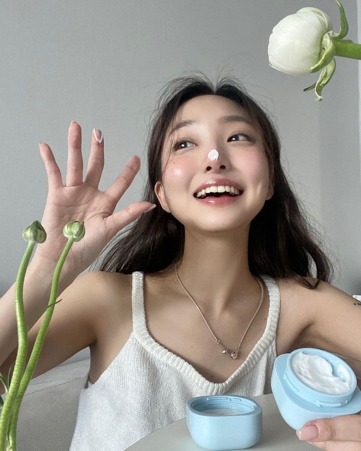 Thứ tự thoa kem có thể thay đổi làn da bạn, bác sĩ da liễu đã khuyên thì không bao giờ thừa - Ảnh 1. Thứ tự thoa kem có thể thay đổi làn da bạn, bác sĩ da liễu đã khuyên thì không bao giờ thừa - Ảnh 1.