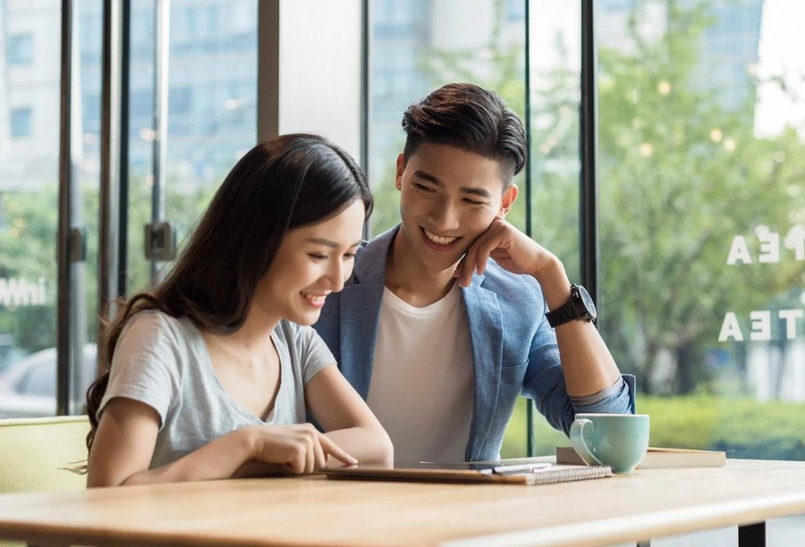 3 dấu hiệu dễ 'lộ' nhất ở chàng trai đang yêu - Ảnh 1. 3 dấu hiệu dễ 'lộ' nhất ở chàng trai đang yêu - Ảnh 1.