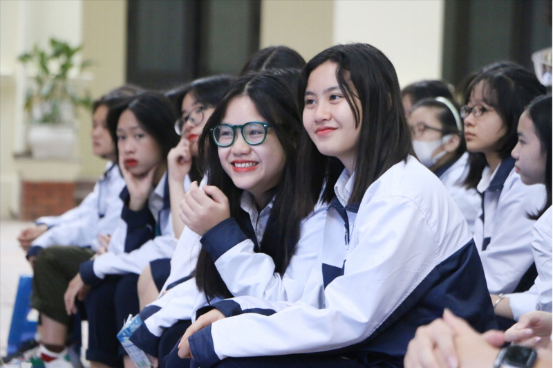 Năm nay, lần đầu tiên trong lịch sử, kỳ thi tốt nghiệp THPT có tới 2 đề thi: Vì sao lại thế? - Ảnh 3. Năm nay, lần đầu tiên trong lịch sử, kỳ thi tốt nghiệp THPT có tới 2 đề thi: Vì sao lại thế? - Ảnh 3.