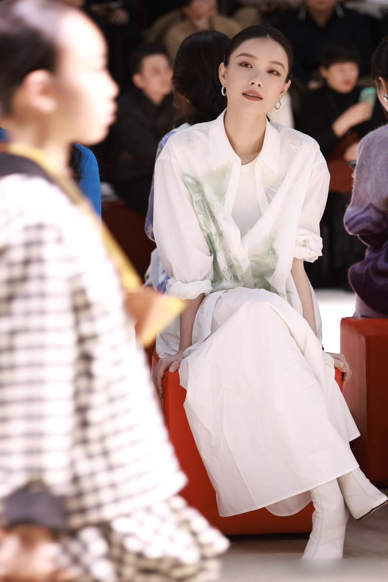 4 thương hiệu thời trang nội địa không thua Chanel, Louis Vuitton mà còn có tính kinh tế cao - Ảnh 7. 4 thương hiệu thời trang nội địa không thua Chanel, Louis Vuitton mà còn có tính kinh tế cao - Ảnh 7.