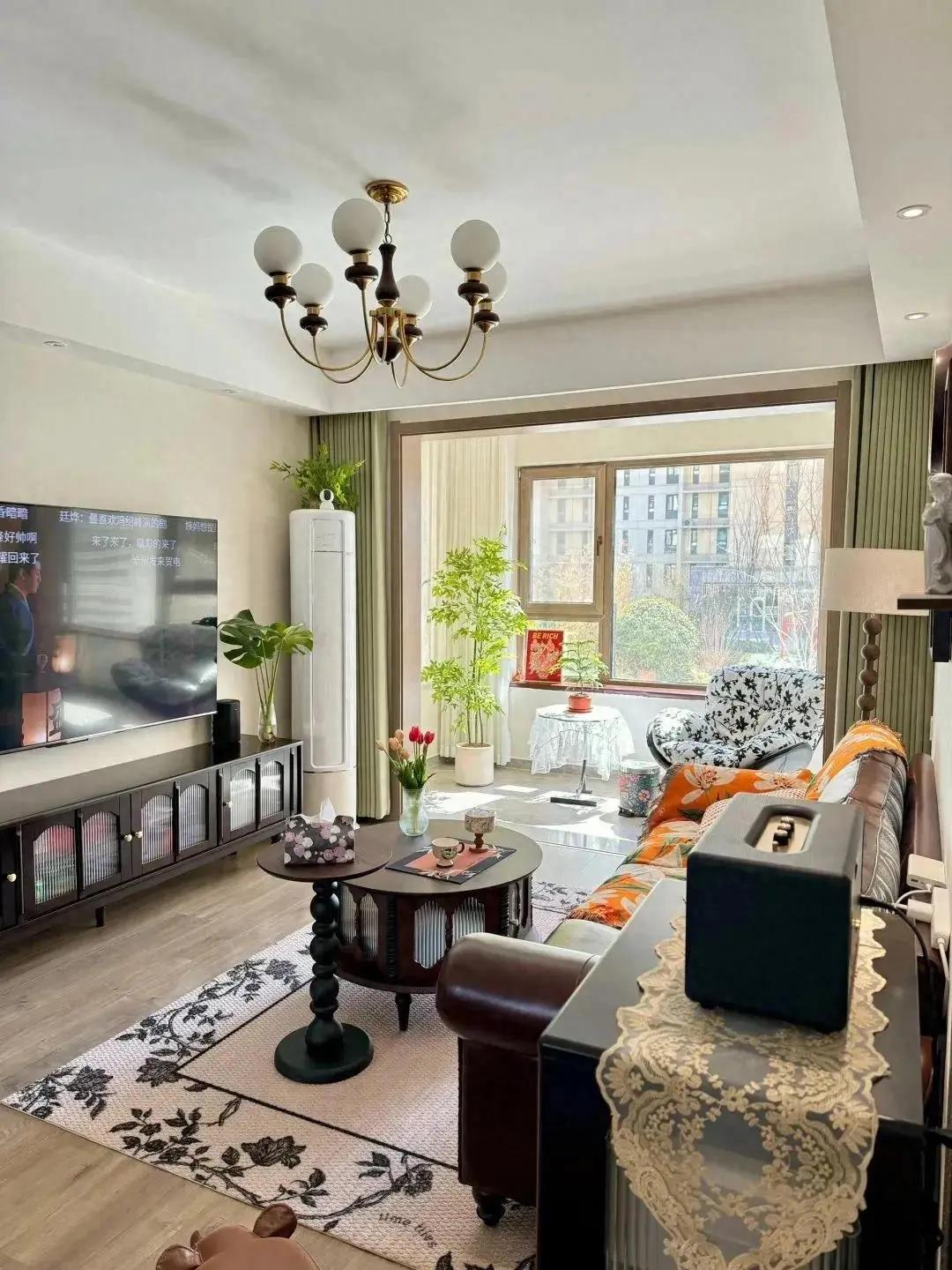 Căn hộ đẹp "gây sốt" của nữ thiết kế 38 tuổi: Ánh sáng tràn ngập, từng góc nhỏ đều muốn mang về nhà - Ảnh 2. Căn hộ đẹp "gây sốt" của nữ thiết kế 38 tuổi: Ánh sáng tràn ngập, từng góc nhỏ đều muốn mang về nhà - Ảnh 2.