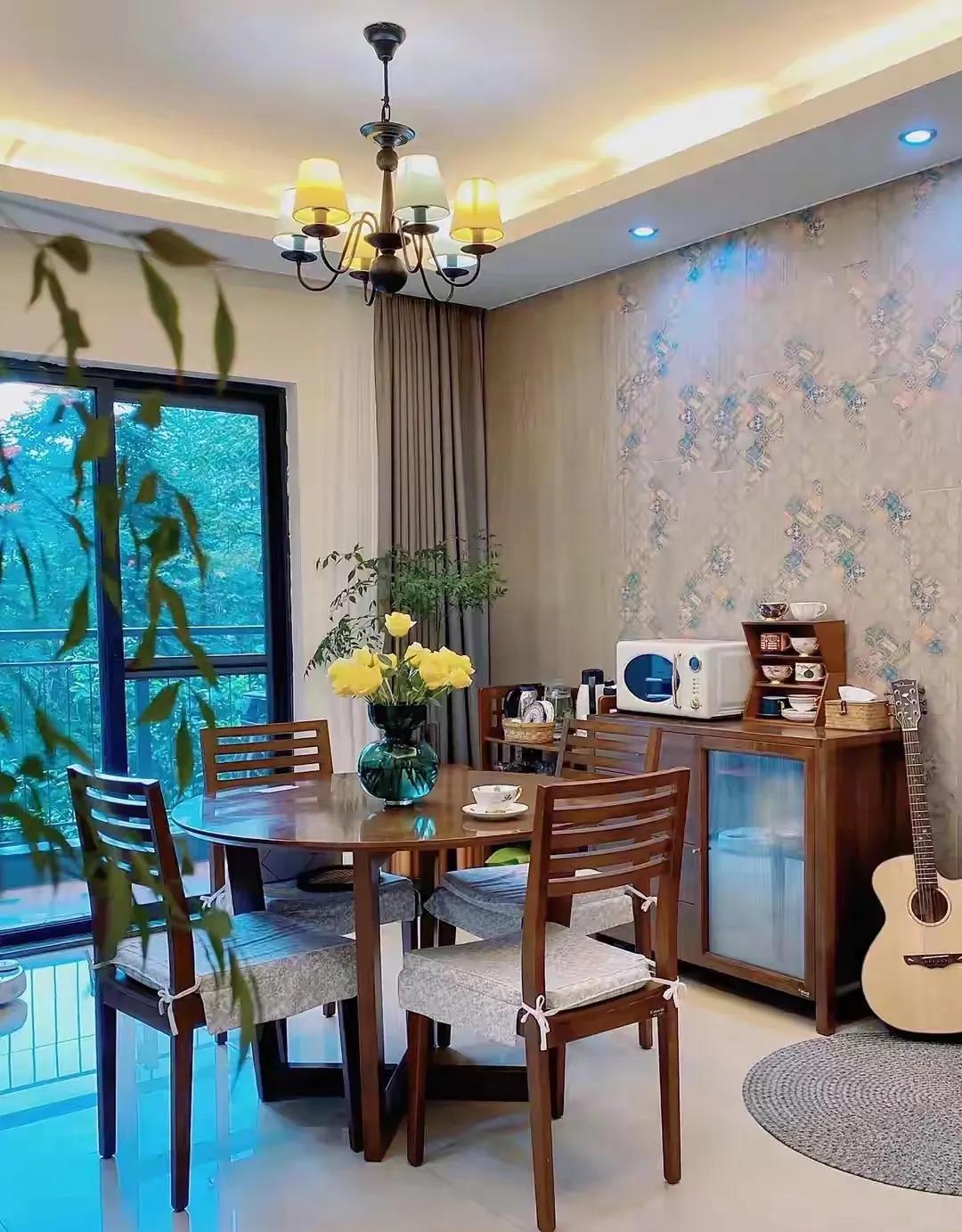 Ngôi nhà 150m² của cặp đôi về hưu gây sốt: Sạch bong không tì vết, đẹp đến mức dân mạng thốt lên "thật sự sống nổi ở đây sao?" - Ảnh 3. Ngôi nhà 150m² của cặp đôi về hưu gây sốt: Sạch bong không tì vết, đẹp đến mức dân mạng thốt lên "thật sự sống nổi ở đây sao?" - Ảnh 3.