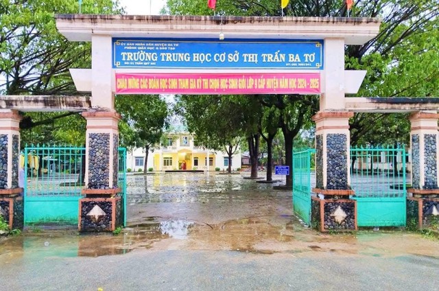 Vụ học sinh tử vong vì điện giật khi đang diễn văn nghệ: Bất ngờ phản ứng của lãnh đạo phòng GD&ĐT - Ảnh 1. Vụ học sinh tử vong vì điện giật khi đang diễn văn nghệ: Bất ngờ phản ứng của lãnh đạo phòng GD&ĐT - Ảnh 1.
