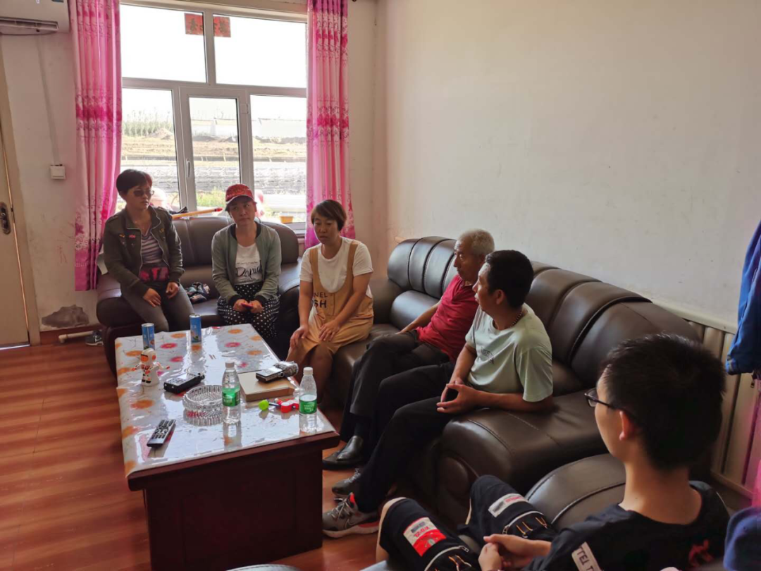 Nhà có 3 anh em trai, con trưởng bỗng dưng bị bố mẹ gạch tên khỏi di chúc, tước quyền thừa kế: Lý do bé nhỏ nhưng đau điếng - Ảnh 1.