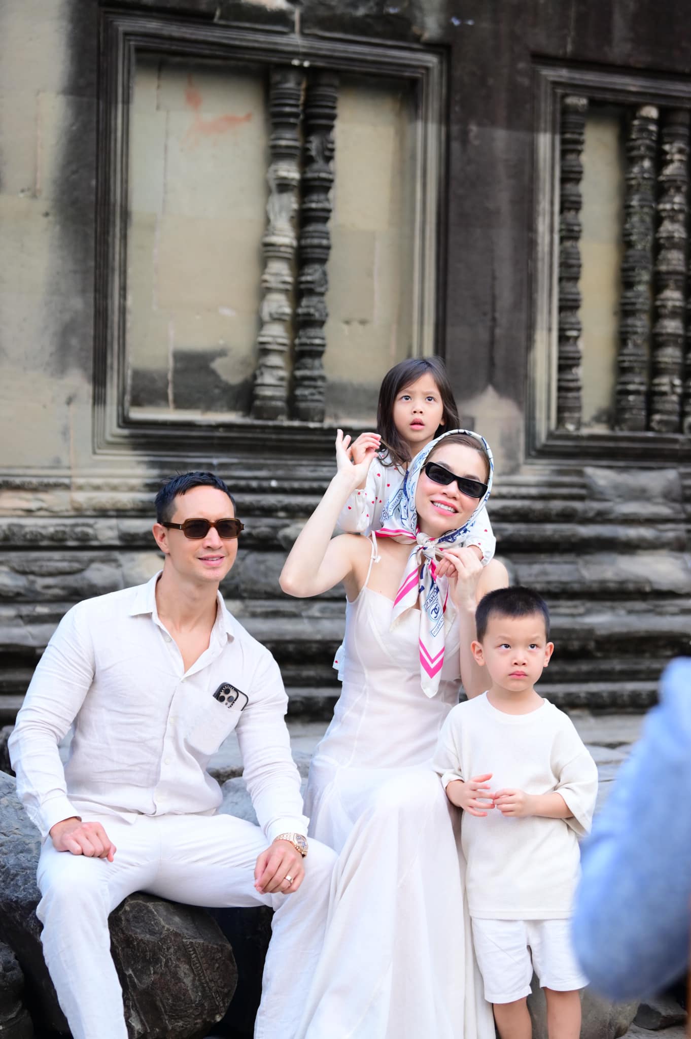 Hà Hồ: "4 tháng đầu bầu ăn lại ói, nếu không là anh Kim thì không ai chịu nổi nết mình, kể cả mẹ đẻ" - Ảnh 2. Hà Hồ: "4 tháng đầu bầu ăn lại ói, nếu không là anh Kim thì không ai chịu nổi nết mình, kể cả mẹ đẻ" - Ảnh 2.