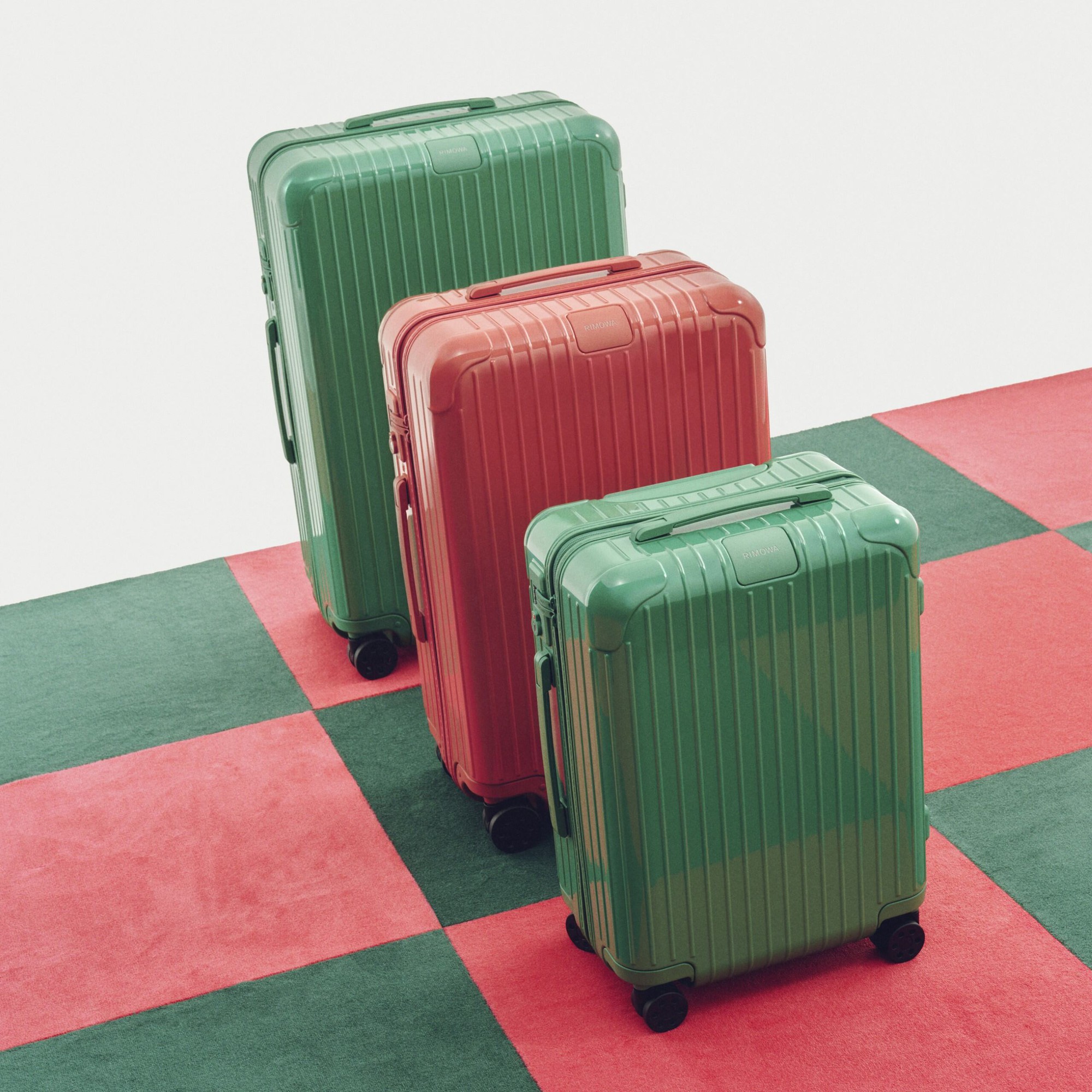 Rimowa giới thiệu các tông màu theo mùa mới nhất, đánh thức cảm hứng cho những chuyến phiêu lưu mùa hè- Ảnh 1. Rimowa giới thiệu các tông màu theo mùa mới nhất, đánh thức cảm hứng cho những chuyến phiêu lưu mùa hè- Ảnh 1.