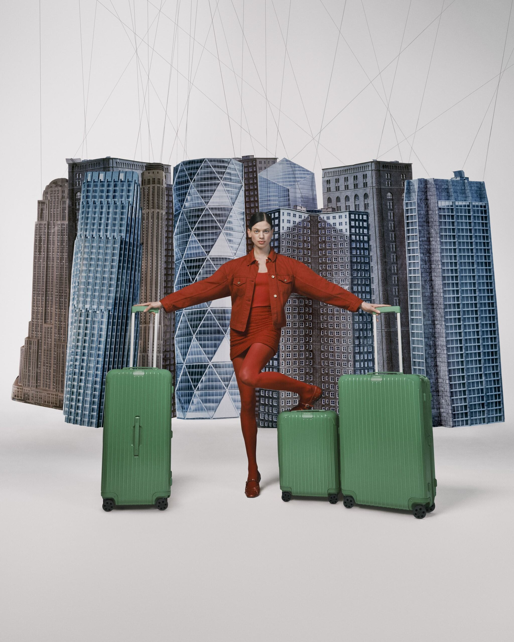 Rimowa giới thiệu các tông màu theo mùa mới nhất, đánh thức cảm hứng cho những chuyến phiêu lưu mùa hè- Ảnh 3. Rimowa giới thiệu các tông màu theo mùa mới nhất, đánh thức cảm hứng cho những chuyến phiêu lưu mùa hè- Ảnh 3.