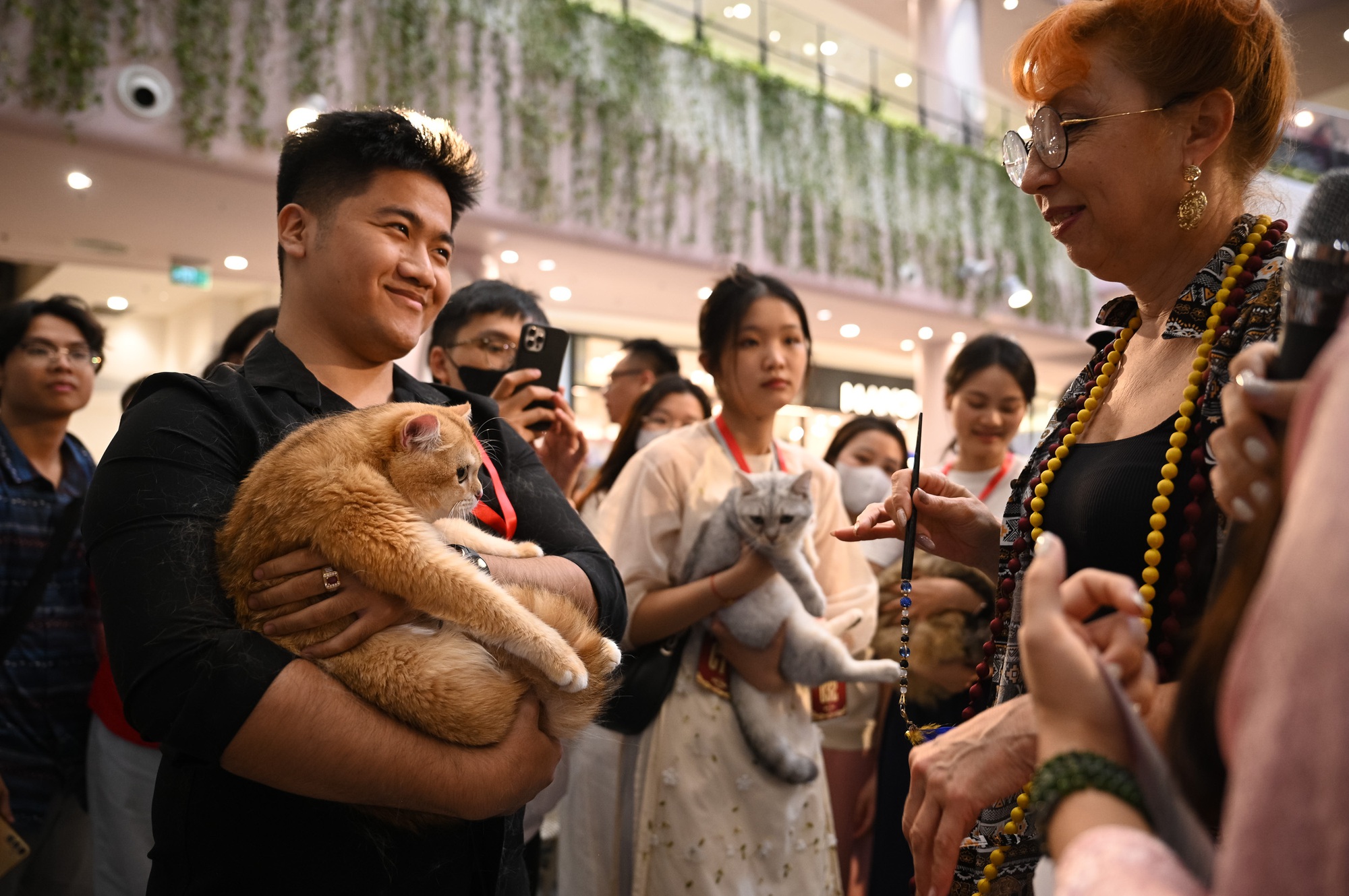 Trai xinh, gái đẹp đưa Trai xinh, gái đẹp đưa