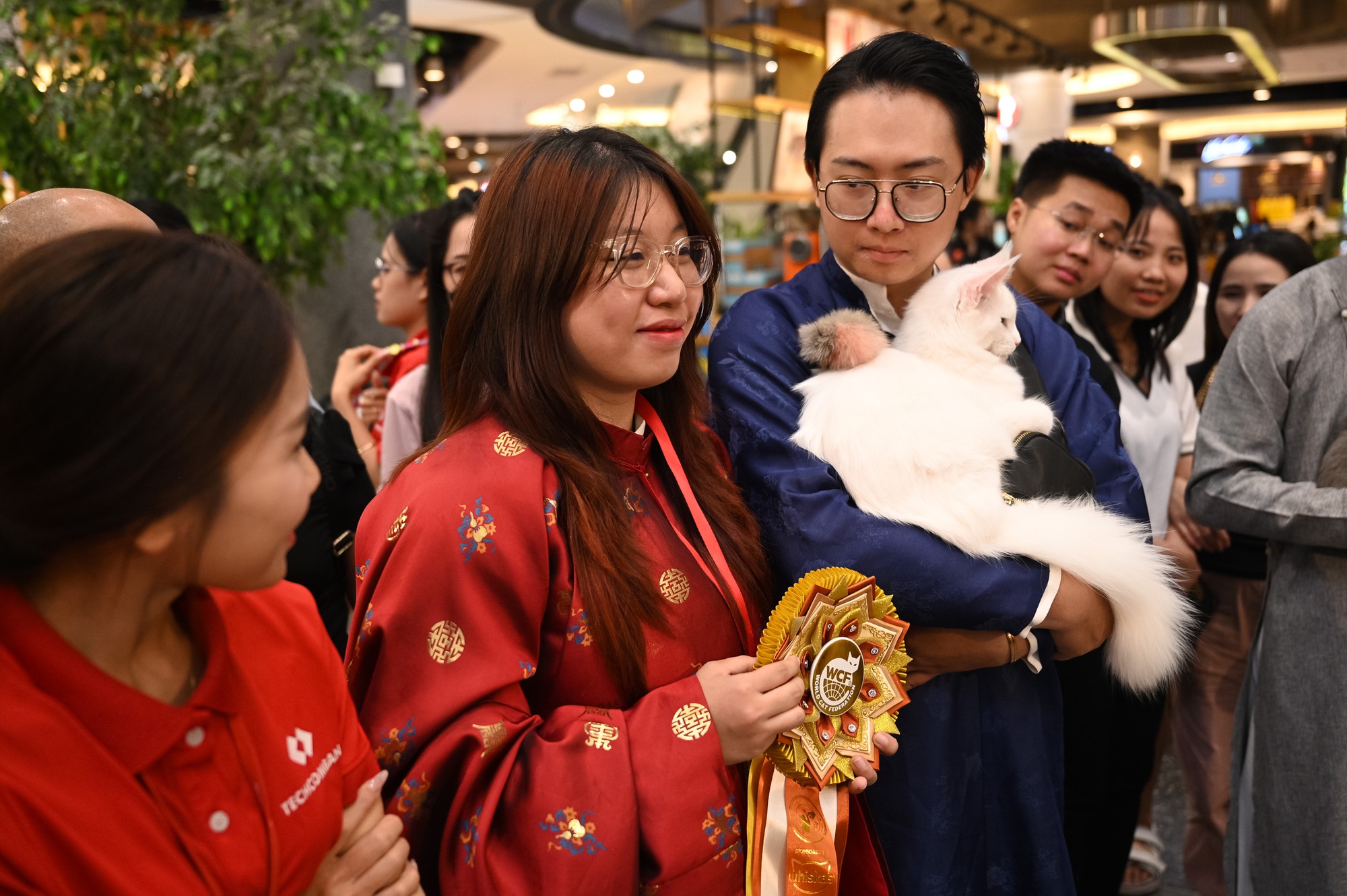 Trai xinh, gái đẹp đưa Trai xinh, gái đẹp đưa