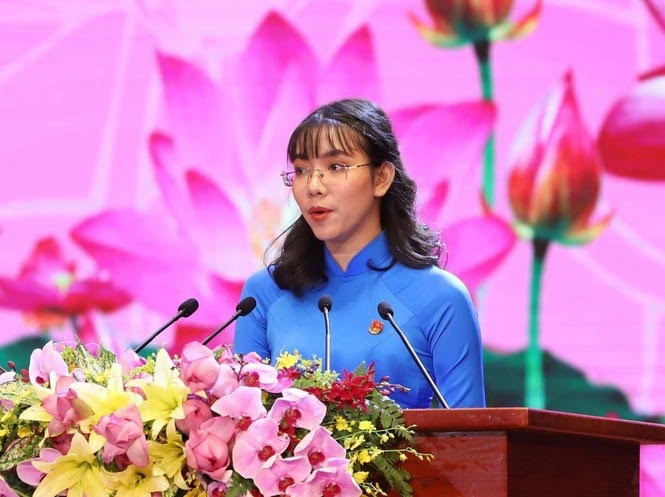 Profile "đỉnh nóc kịch trần" của cô gái đại diện thế hệ trẻ phát biểu tại lễ kỷ niệm 50 năm Giải phóng miền Nam, thống nhất đất nước - Ảnh 4.
