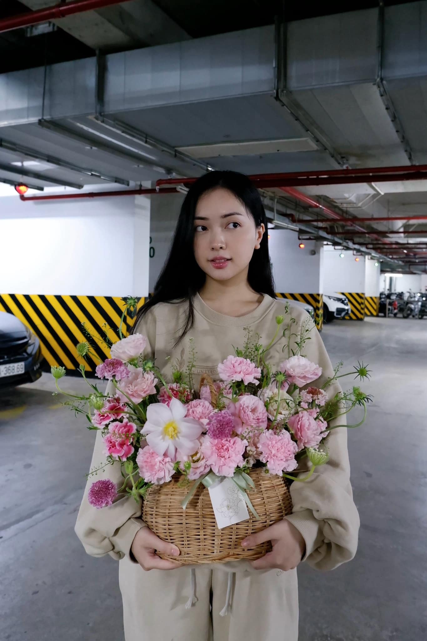 Nàng WAG vượt cả Doãn Hải My, Chu Thanh Huyền, được dân mạng khen xinh nhất, lộ diện sau sinh không thể nhận ra- Ảnh 9. Nàng WAG vượt cả Doãn Hải My, Chu Thanh Huyền, được dân mạng khen xinh nhất, lộ diện sau sinh không thể nhận ra- Ảnh 9.