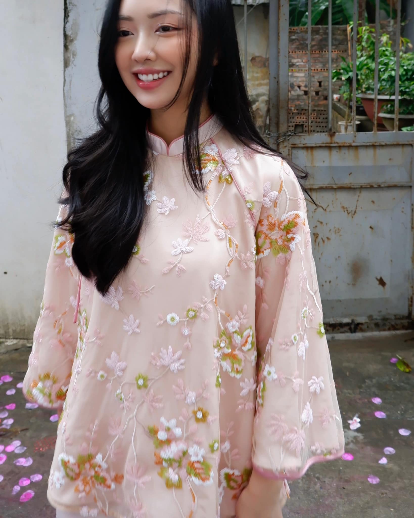 Nàng WAG vượt cả Doãn Hải My, Chu Thanh Huyền, được dân mạng khen xinh nhất, lộ diện sau sinh không thể nhận ra- Ảnh 6. Nàng WAG vượt cả Doãn Hải My, Chu Thanh Huyền, được dân mạng khen xinh nhất, lộ diện sau sinh không thể nhận ra- Ảnh 6.