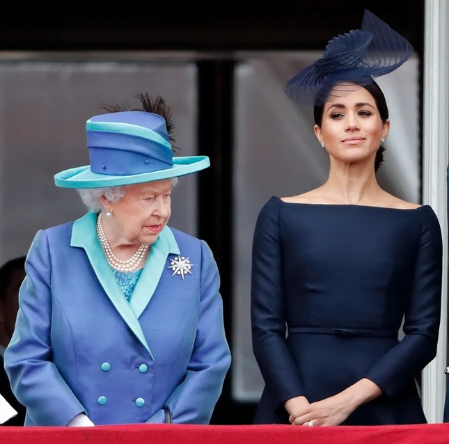 Meghan Markle vi phạm thỏa thuận hoàng gia - Ảnh 2. Meghan Markle vi phạm thỏa thuận hoàng gia - Ảnh 2.