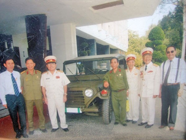 Những Những