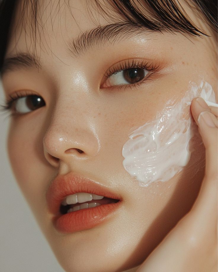 Chuyên gia lý giải tình trạng bôi kem chống nắng bị vón cục, có thể là do 2 nguyên nhân này - Ảnh 7. Chuyên gia lý giải tình trạng bôi kem chống nắng bị vón cục, có thể là do 2 nguyên nhân này - Ảnh 7.
