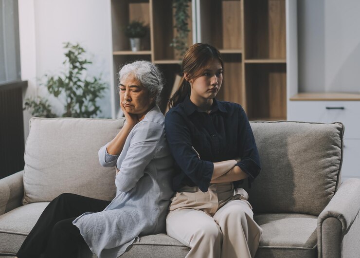Tôi vừa đăng tin bán nhà, cô giúp việc đã bỏ ra 3 tỷ để mua, nhưng biết người đứng sau mà tôi bàng hoàng, ăn ngủ không yên - Ảnh 1.