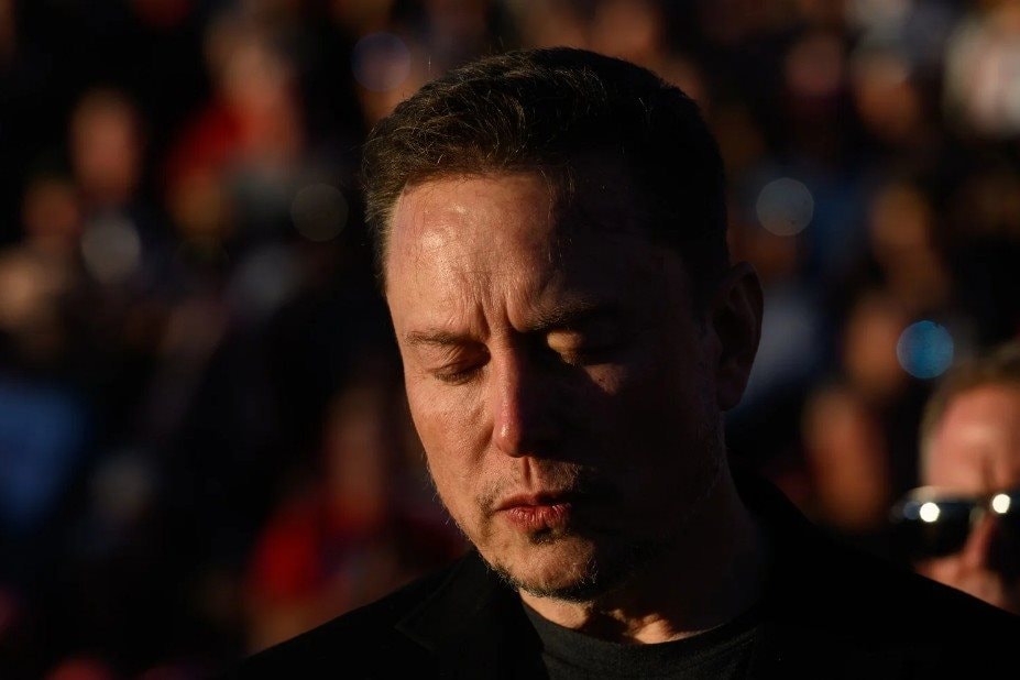 Elon Musk bị coi thường: Tesla chỉ sống sót nhờ bán 595 triệu USD tín chỉ carbon, các hãng xe hơi không còn tin vào tầm nhìn của tỷ phú giàu nhất hành tinh - Ảnh 2. Elon Musk bị coi thường: Tesla chỉ sống sót nhờ bán 595 triệu USD tín chỉ carbon, các hãng xe hơi không còn tin vào tầm nhìn của tỷ phú giàu nhất hành tinh - Ảnh 2.