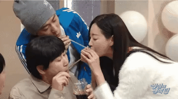 ezgif-7db72e12c0599c-1746143935991-17461439362881702157165.gif