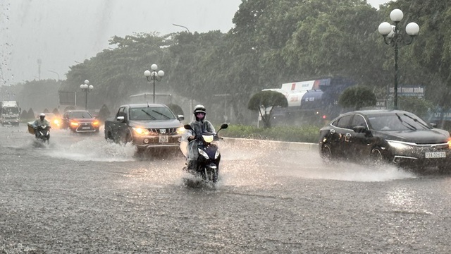 Ngày mai, nhiều nơi có mưa rào, mưa to - Ảnh 1. Ngày mai, nhiều nơi có mưa rào, mưa to - Ảnh 1.