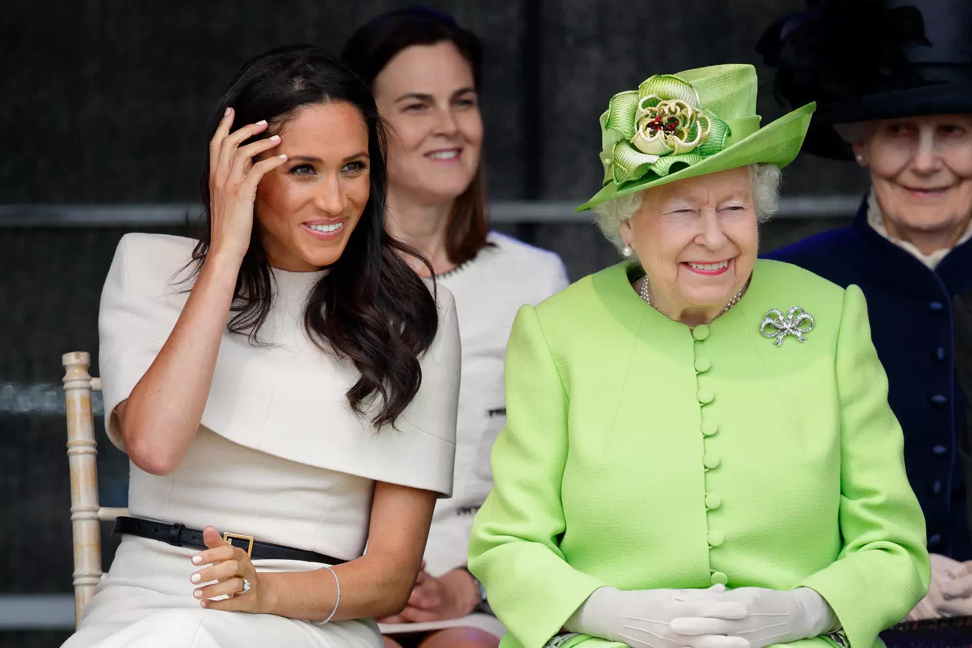 Meghan bị phát hiện vẫn sử dụng danh xưng hoàng gia, tiếp tục dấy lên tranh cãi về khả năng tước bỏ- Ảnh 1. Meghan bị phát hiện vẫn sử dụng danh xưng hoàng gia, tiếp tục dấy lên tranh cãi về khả năng tước bỏ- Ảnh 1.