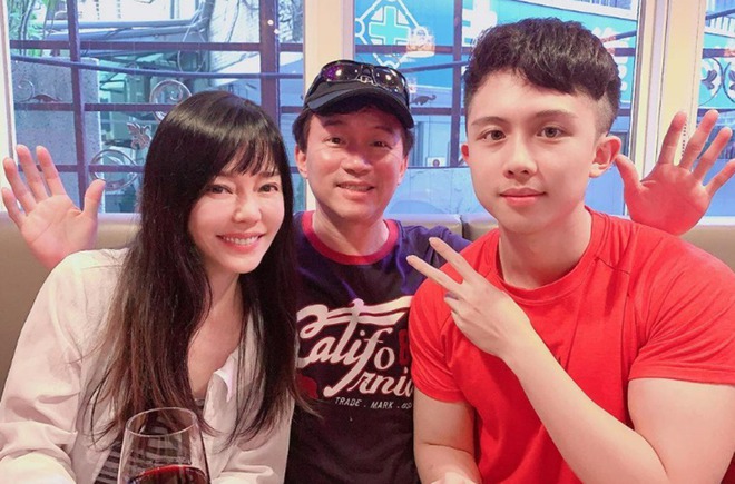 Nhìn lại hành trình "tan cửa nát nhà" của cặp sao hạng A mới thấy: Dạy con sai không chỉ hại đời con mà ảnh hưởng cả gia đình- Ảnh 2. Nhìn lại hành trình "tan cửa nát nhà" của cặp sao hạng A mới thấy: Dạy con sai không chỉ hại đời con mà ảnh hưởng cả gia đình- Ảnh 2.