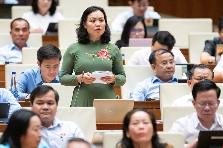 Đề xuất người nổi tiếng quảng cáo sai sự thật phải bồi thường - Ảnh 1. Đề xuất người nổi tiếng quảng cáo sai sự thật phải bồi thường - Ảnh 1.