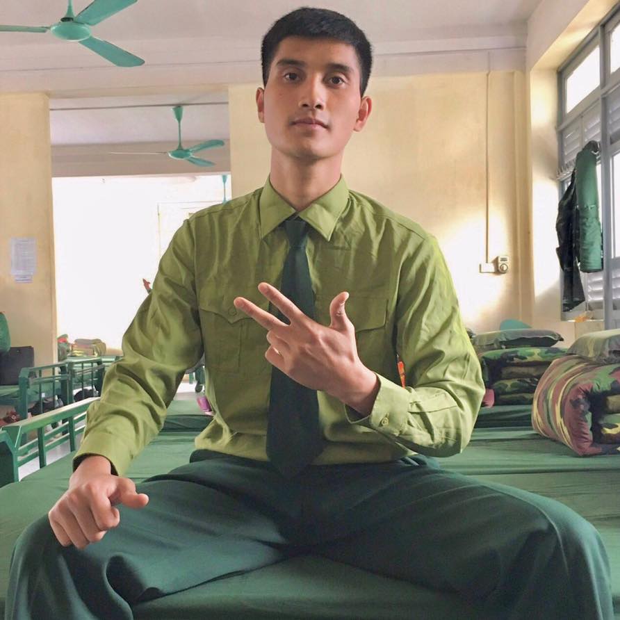 Chàng trai Việt má lúm được bắt tay Tổng thống Nga tạo nên khoảnh khắc "để đời": Cuộc sống hoàn hảo phía sau - Ảnh 3. Chàng trai Việt má lúm được bắt tay Tổng thống Nga tạo nên khoảnh khắc "để đời": Cuộc sống hoàn hảo phía sau - Ảnh 3.