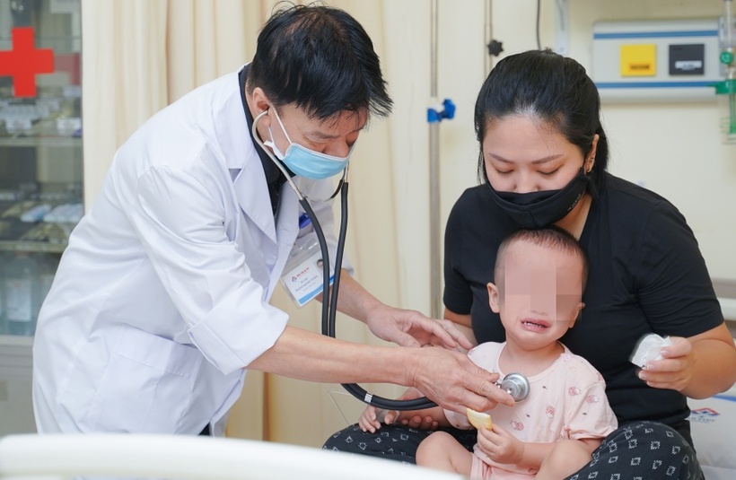 Một ca rubella vừa phát hiện: Bố mẹ chủ quan, trẻ lãnh hậu quả - Ảnh 3. Một ca rubella vừa phát hiện: Bố mẹ chủ quan, trẻ lãnh hậu quả - Ảnh 3.