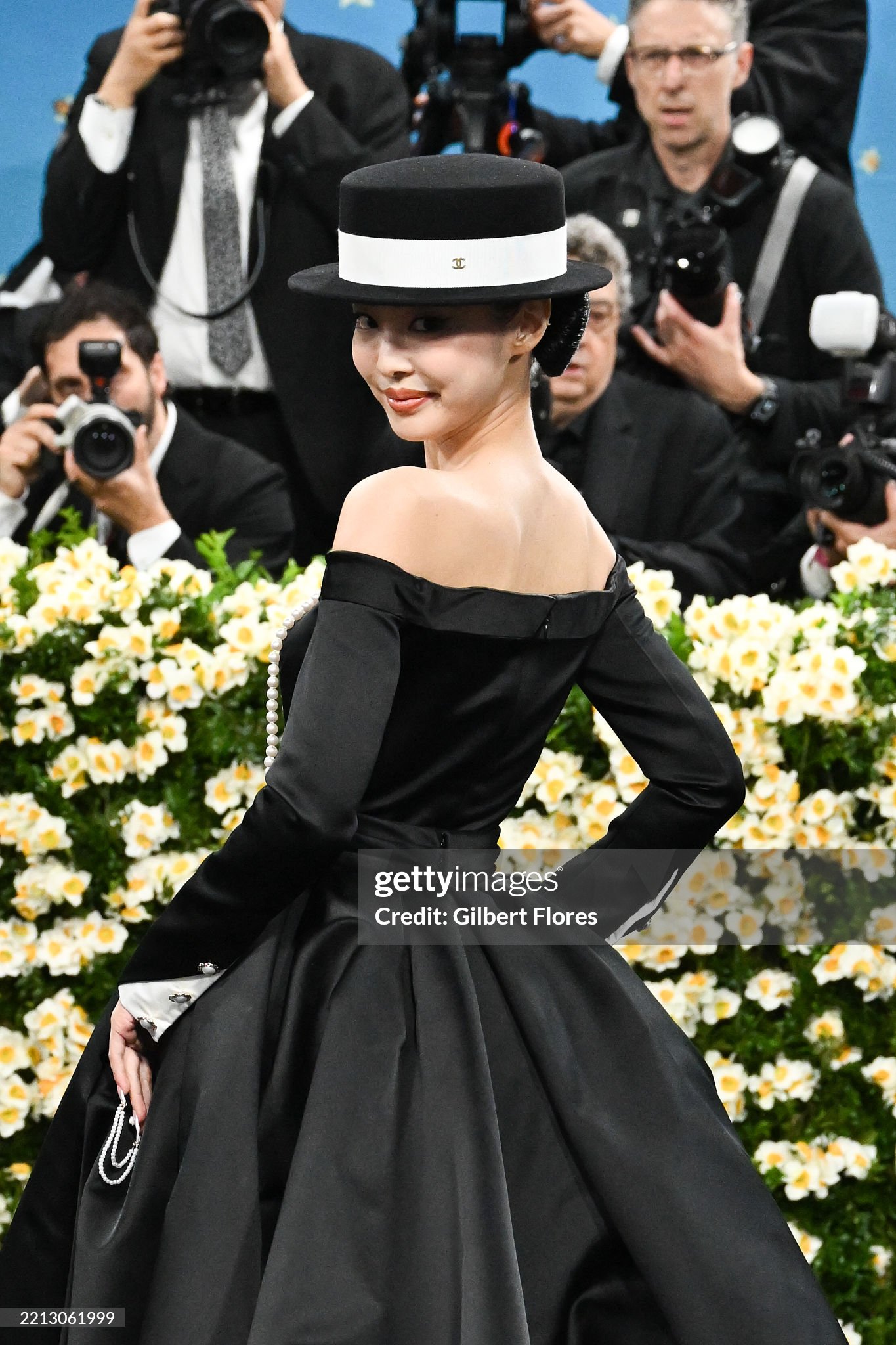 Da thật dàn sao Met Gala bị zoom không thể cận hơn: Kendall lộ khuyết điểm, BLACKPINK thua đại mỹ nhân U60- Ảnh 14. Da thật dàn sao Met Gala bị zoom không thể cận hơn: Kendall lộ khuyết điểm, BLACKPINK thua đại mỹ nhân U60- Ảnh 14.