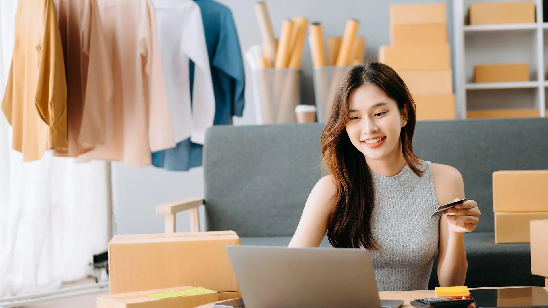 Tôi từng tiêu tiền để khỏa lấp cảm giác trống rỗng – nhưng khi thay đổi tư duy chi tiêu, tôi kiểm soát được tài chính, tiết kiệm đều mỗi tháng và sống có kế hoạch hơn hẳn - Ảnh 4. Tôi từng tiêu tiền để khỏa lấp cảm giác trống rỗng – nhưng khi thay đổi tư duy chi tiêu, tôi kiểm soát được tài chính, tiết kiệm đều mỗi tháng và sống có kế hoạch hơn hẳn - Ảnh 4.