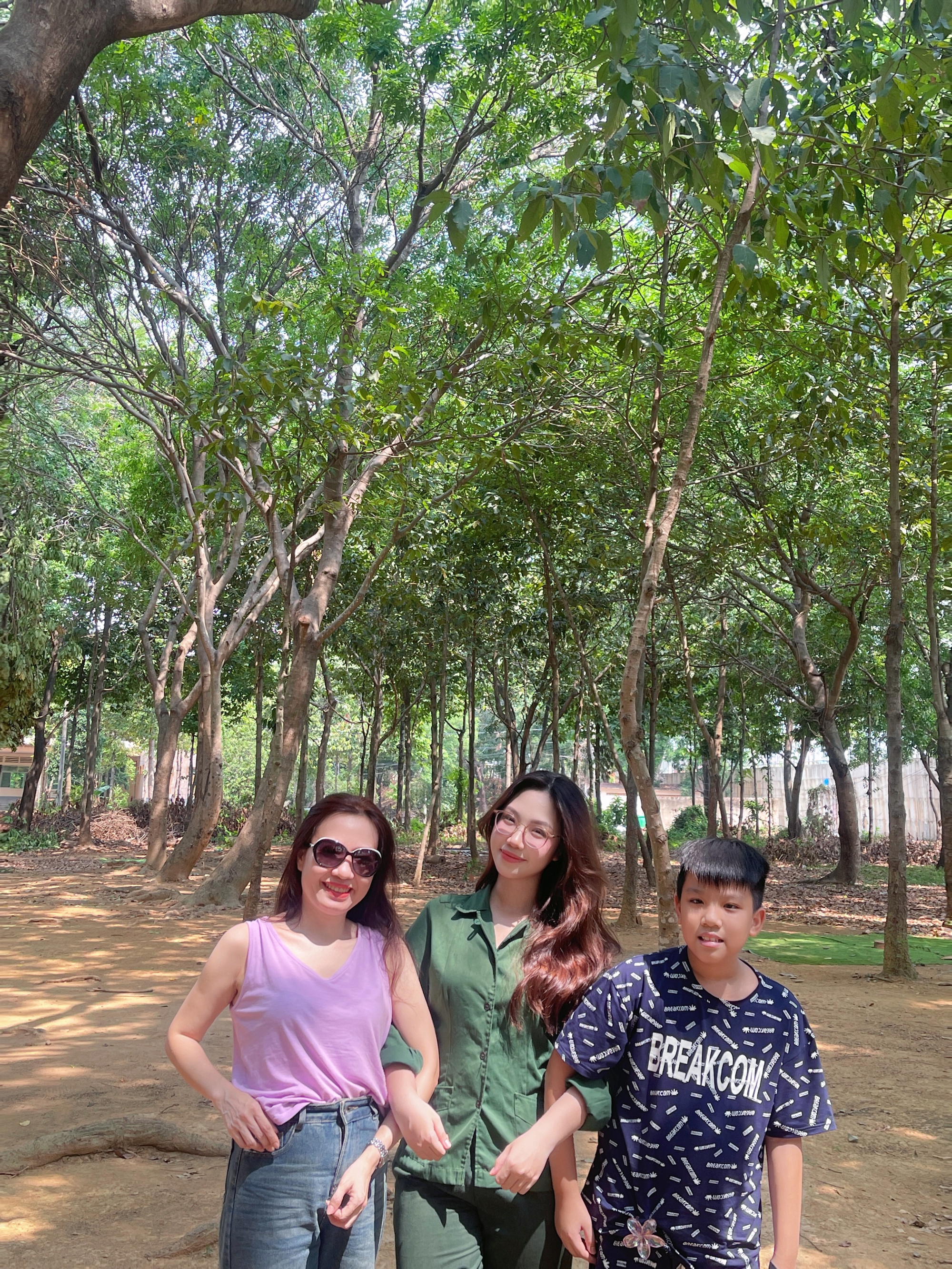 Khi mẹ con cùng "tần số": Tâm sự chuyện thất tình, rủ nhau đi concert - Ảnh 6. Khi mẹ con cùng "tần số": Tâm sự chuyện thất tình, rủ nhau đi concert - Ảnh 6.