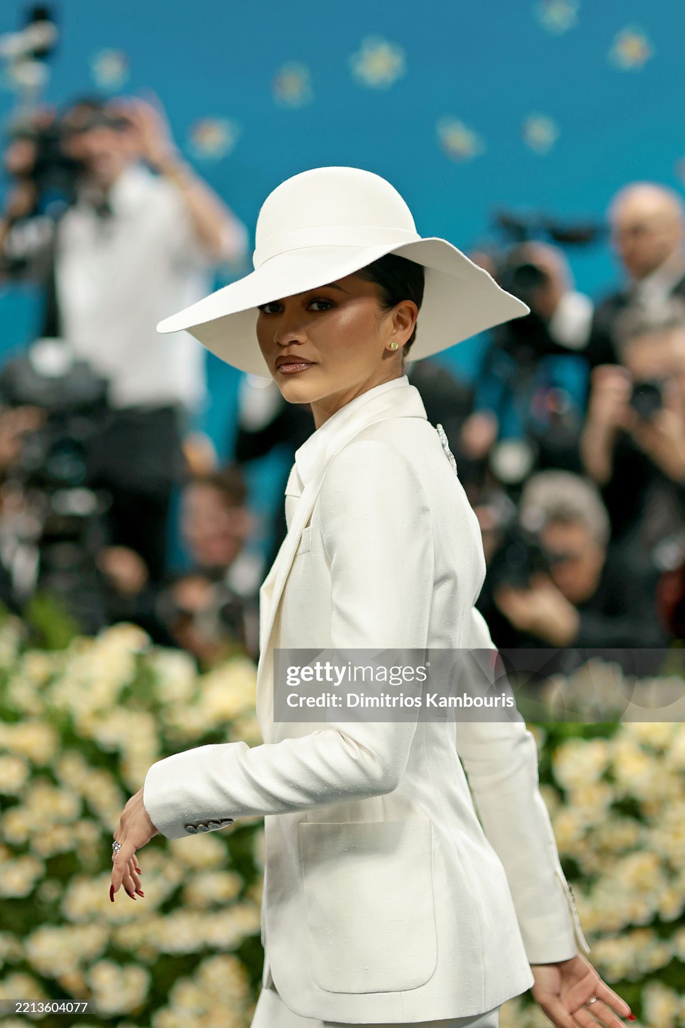 Da thật dàn sao Met Gala bị zoom không thể cận hơn: Kendall lộ khuyết điểm, BLACKPINK thua đại mỹ nhân U60- Ảnh 20. Da thật dàn sao Met Gala bị zoom không thể cận hơn: Kendall lộ khuyết điểm, BLACKPINK thua đại mỹ nhân U60- Ảnh 20.