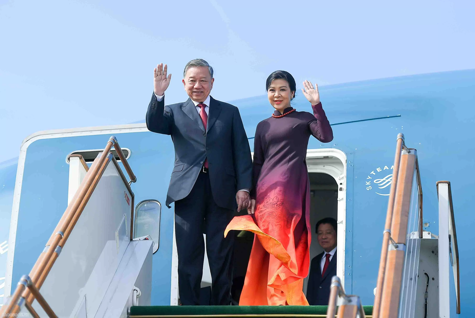 tong-bi-thu-to-lam-va-phu-nhan-den-baku-bat-dau-tham-cap-nha-nuoc-azerbaijan-20250507190503-174686077958325029698-1746891758865-17468917589881062826031.png