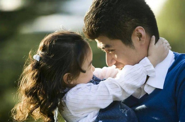 Người cha vô tình tạo vết thương lòng: 3 thói quen khiến con gái chọn nhầm người tệ bạc sau này- Ảnh 2. Người cha vô tình tạo vết thương lòng: 3 thói quen khiến con gái chọn nhầm người tệ bạc sau này- Ảnh 2.