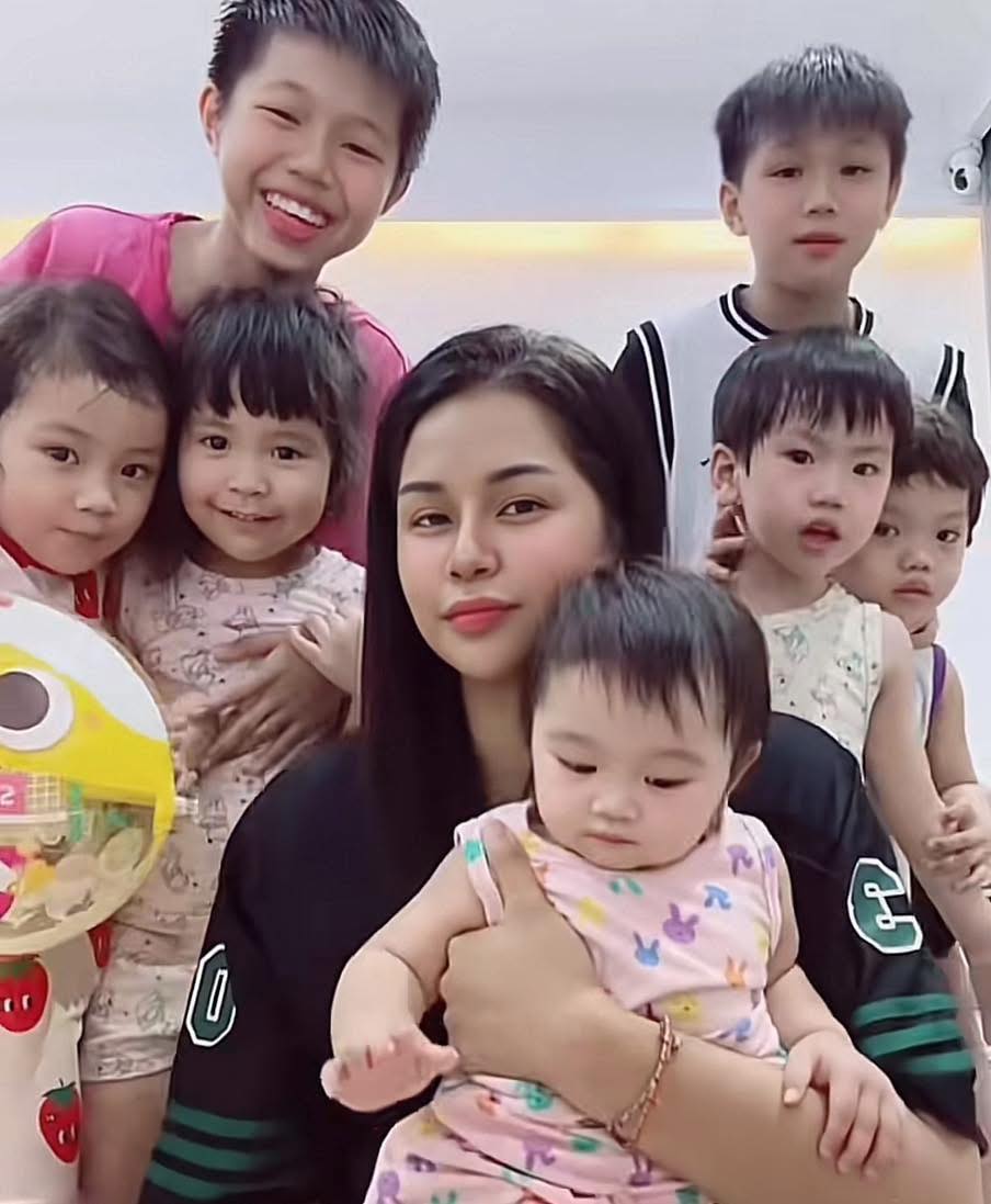 12 năm đẻ 7 con nhưng không thuê giúp việc, mẹ bỉm này đã xoay sở thế nào với 150 triệu/tháng?- Ảnh 3. 12 năm đẻ 7 con nhưng không thuê giúp việc, mẹ bỉm này đã xoay sở thế nào với 150 triệu/tháng?- Ảnh 3.