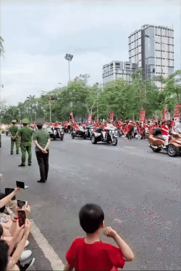 chrome-capture-2025-5-11-7-17469560980992045338108.gif