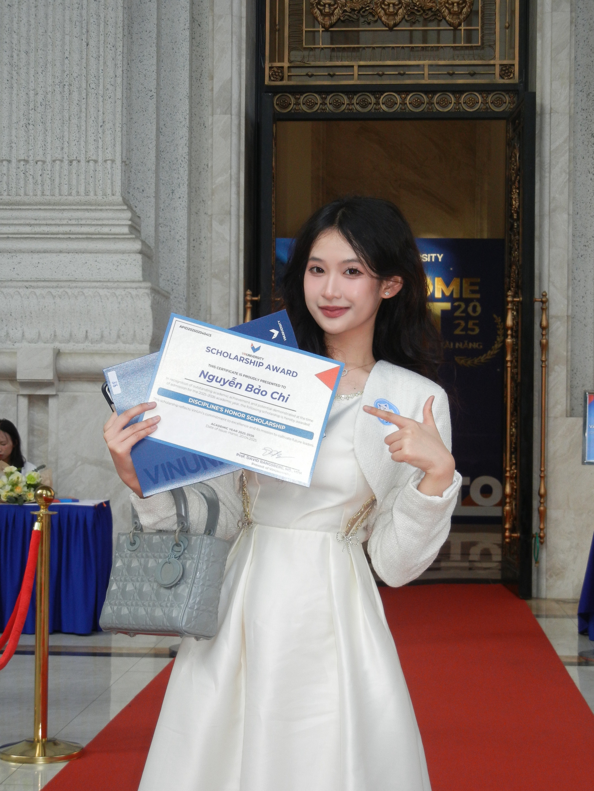 Bị xì xào: "Con bé này học dở thế nào ở trường ai mà không biết", nữ sinh Hà Nội có "câu trả lời" quá thuyết phục - Ảnh 3. Bị xì xào: "Con bé này học dở thế nào ở trường ai mà không biết", nữ sinh Hà Nội có "câu trả lời" quá thuyết phục - Ảnh 3.