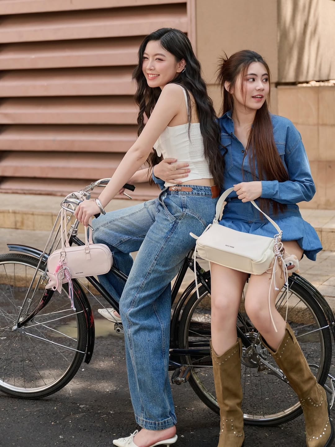 Hai con gái Quyền Linh lộ diện sau ồn ào của bố, thái độ gây chú ý- Ảnh 4. Hai con gái Quyền Linh lộ diện sau ồn ào của bố, thái độ gây chú ý- Ảnh 4.