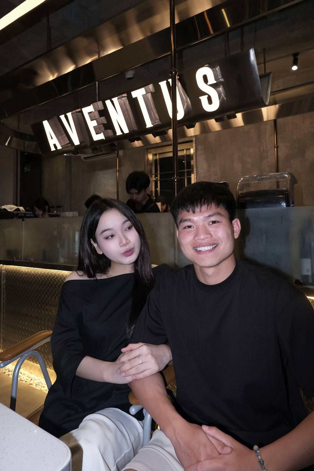Loạt ảnh hẹn hò tình tứ của Hồ Văn Cường với hotgirl Nghệ An- Ảnh 6. Loạt ảnh hẹn hò tình tứ của Hồ Văn Cường với hotgirl Nghệ An- Ảnh 6.