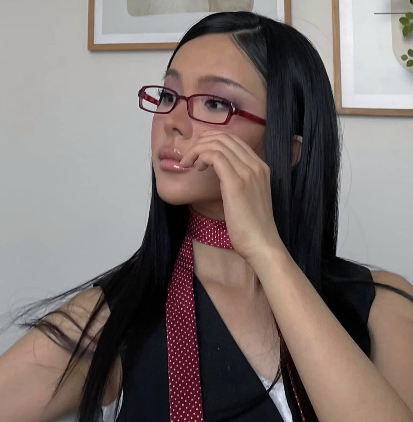 Lim Feng, hot girl đăng ảnh sốc với Wren Evans, tố bạn trai ngoại tình là ai?- Ảnh 3. Lim Feng, hot girl đăng ảnh sốc với Wren Evans, tố bạn trai ngoại tình là ai?- Ảnh 3.