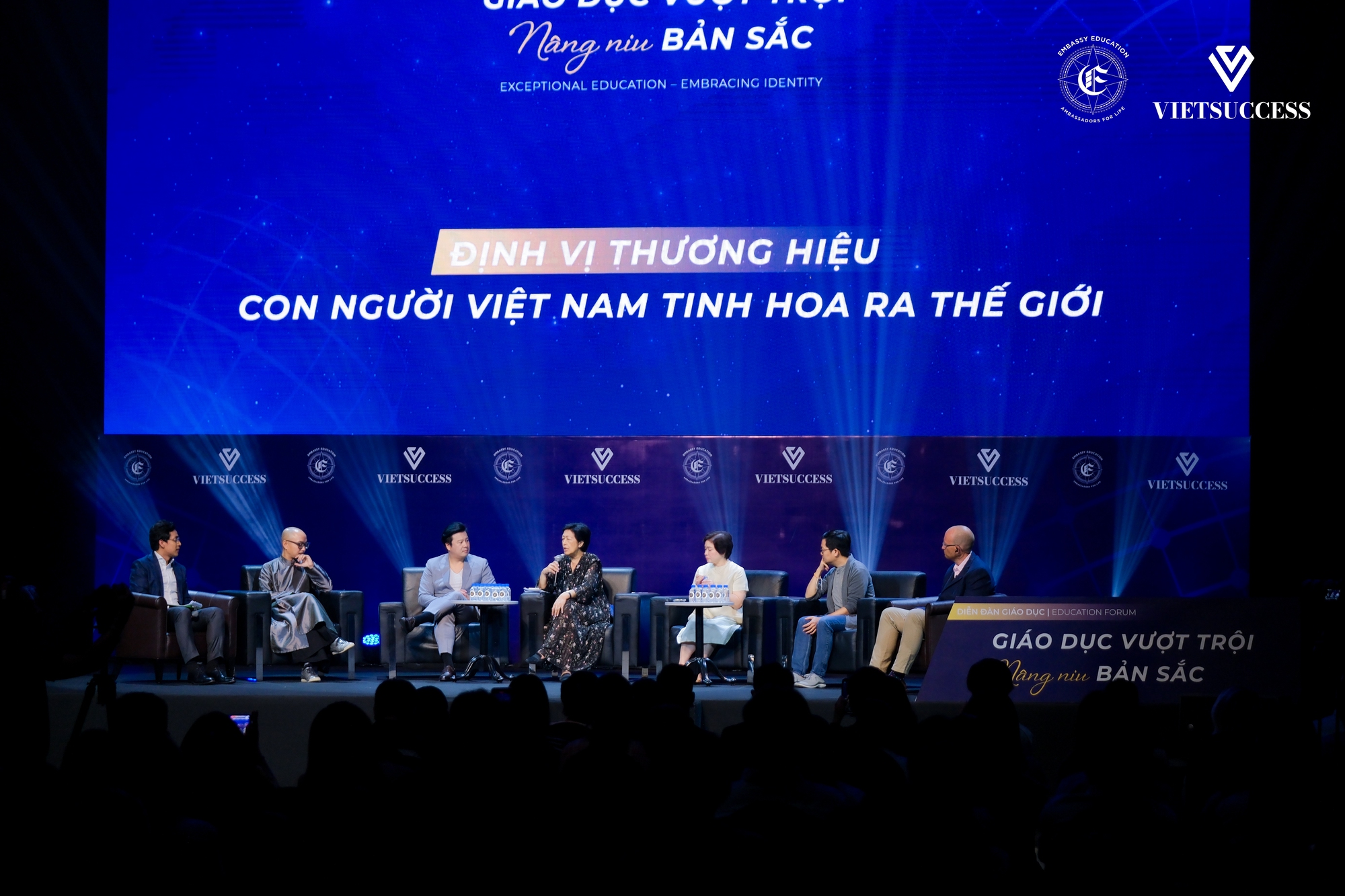 Nguyên Đại sứ Việt Nam tại Bỉ và Luxembourg: Để giữ bản sắc, trường quốc tế không được Nguyên Đại sứ Việt Nam tại Bỉ và Luxembourg: Để giữ bản sắc, trường quốc tế không được