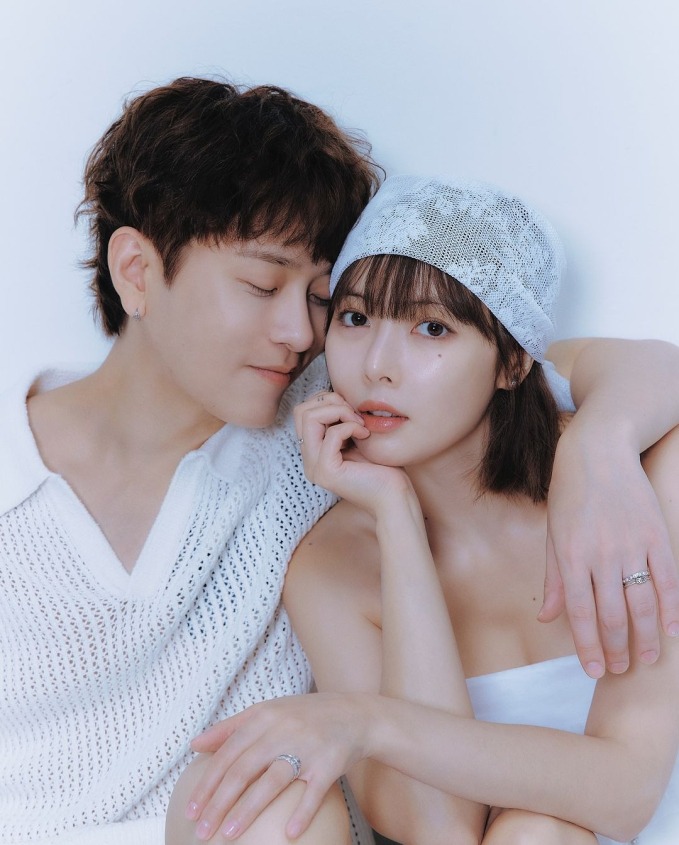 hyuna-yong-junhyung-wedding-phot-17470422112651707184729-1747060067992-17470600680772043633463.jpg