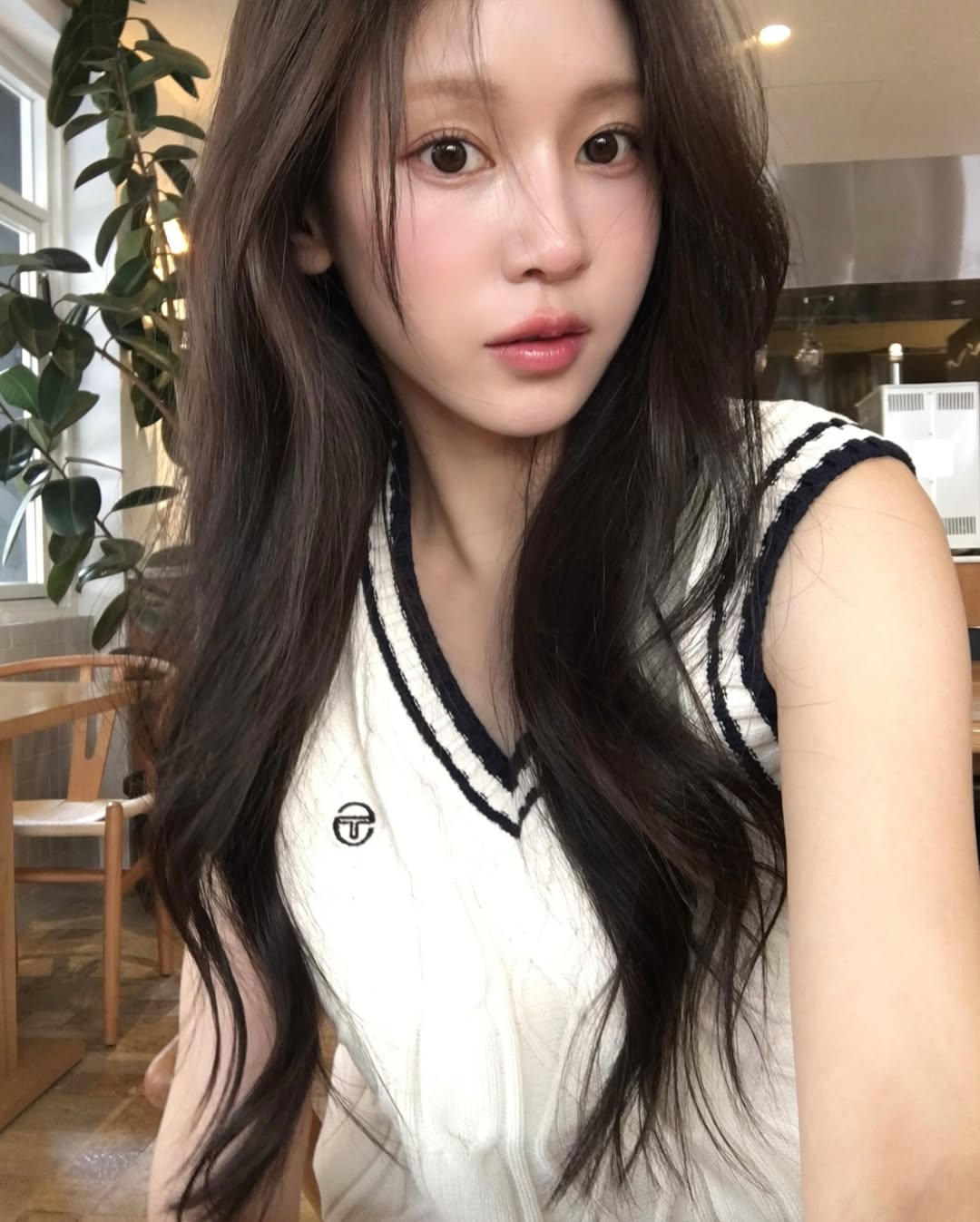 6 sai lầm phổ biến khi dùng kem chống nắng của nàng công sở - Ảnh 1. 6 sai lầm phổ biến khi dùng kem chống nắng của nàng công sở - Ảnh 1.
