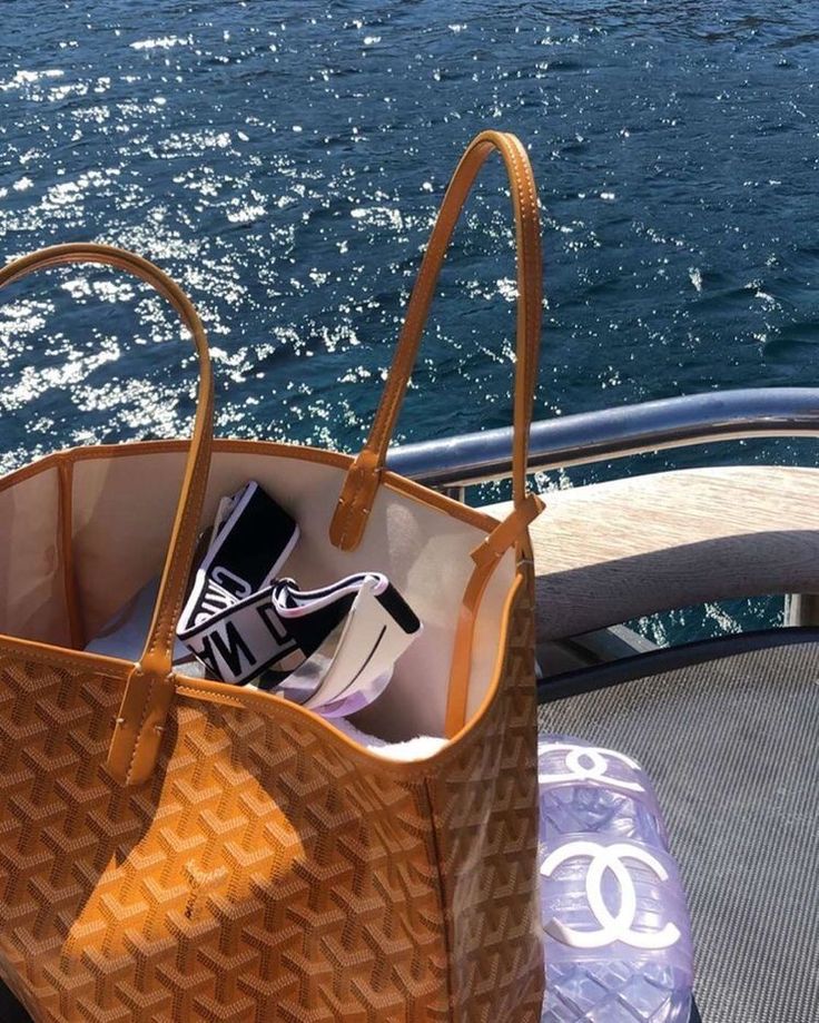 Drama túi Goyard 50 triệu bị chảy màu có cái kết Drama túi Goyard 50 triệu bị chảy màu có cái kết