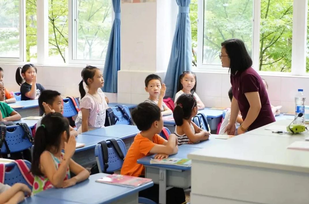 4 kiểu học sinh luôn được giáo viên quan tâm và đánh giá cao nhất: Con bạn có nằm trong danh sách này không? - Ảnh 1. 4 kiểu học sinh luôn được giáo viên quan tâm và đánh giá cao nhất: Con bạn có nằm trong danh sách này không? - Ảnh 1.