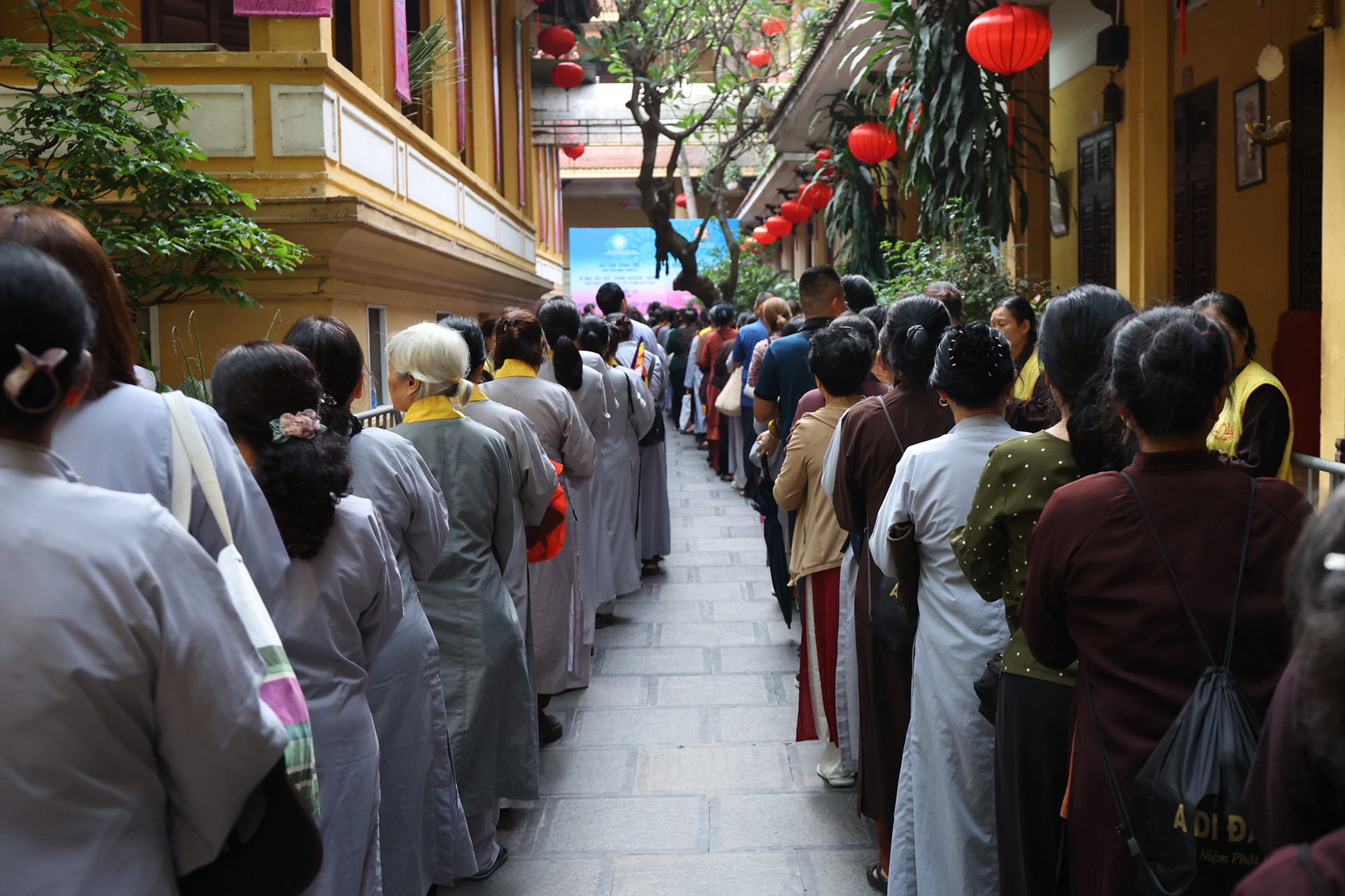 Cận cảnh xá lợi Phật tại chùa Quán Sứ - Ảnh 5. Cận cảnh xá lợi Phật tại chùa Quán Sứ - Ảnh 5.