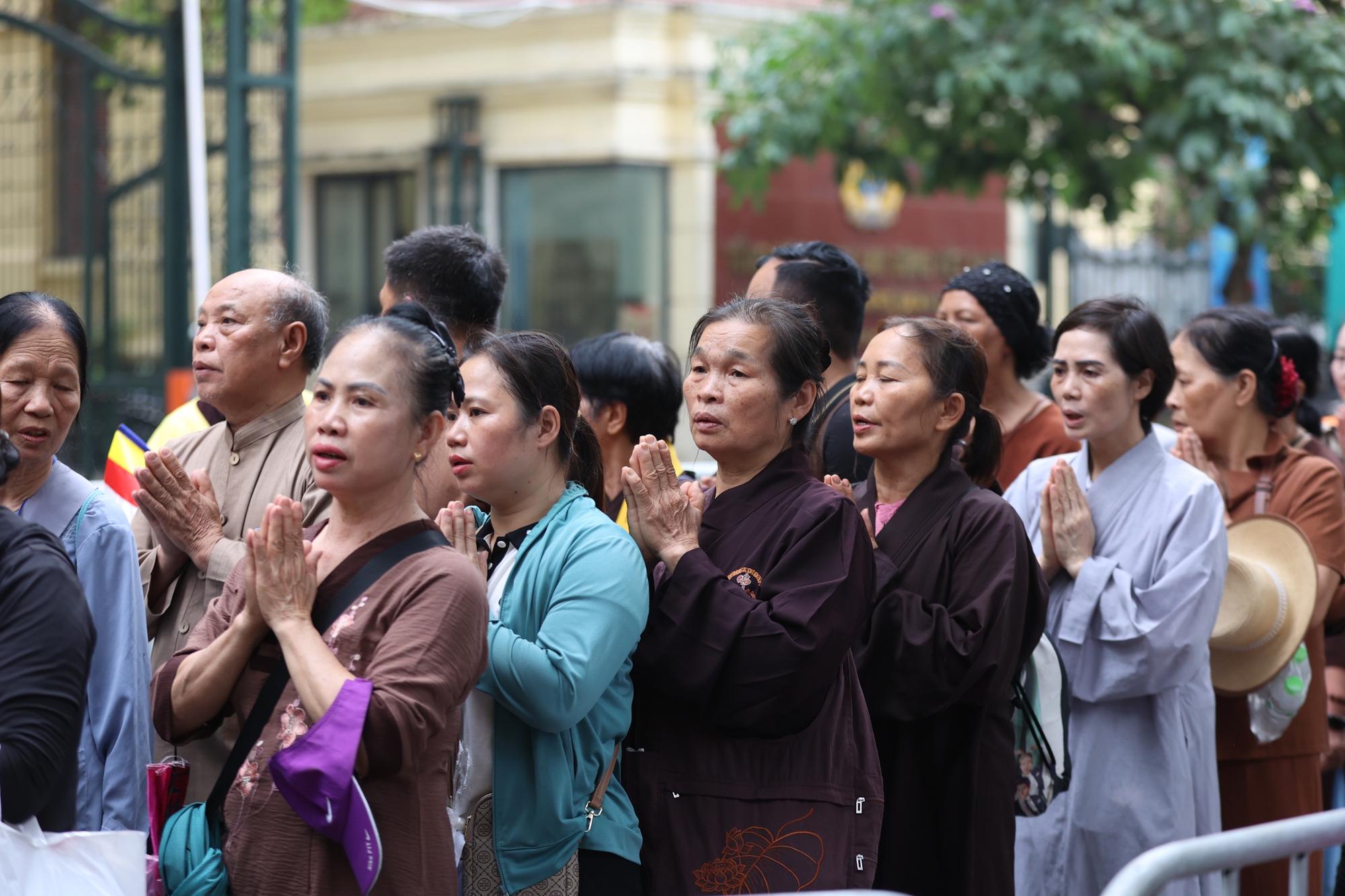 Cận cảnh xá lợi Phật tại chùa Quán Sứ - Ảnh 2. Cận cảnh xá lợi Phật tại chùa Quán Sứ - Ảnh 2.