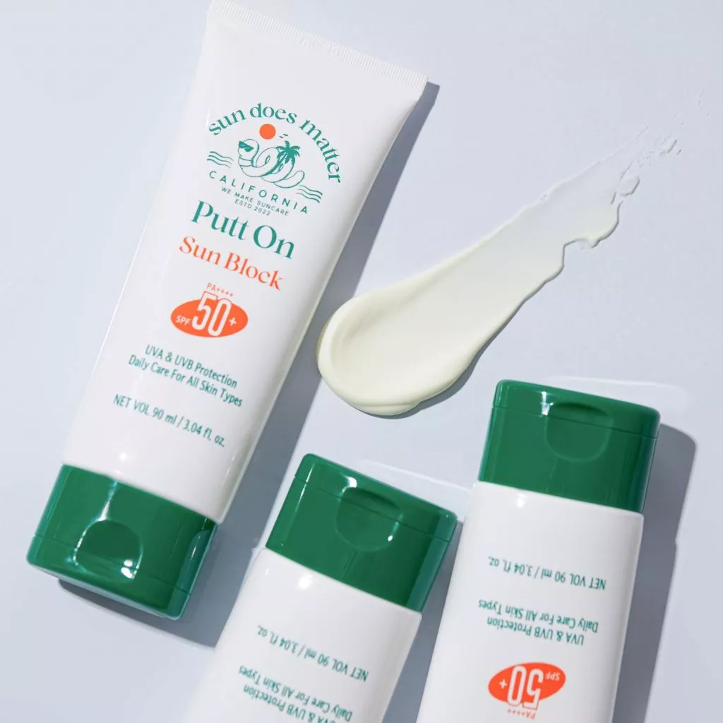 5 vị trí quan trọng nhiều người thường bỏ qua khi bôi kem chống nắng - Ảnh 8. 5 vị trí quan trọng nhiều người thường bỏ qua khi bôi kem chống nắng - Ảnh 8.