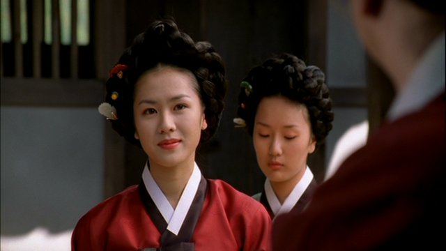 Son Ye Jin 20 tuổi đẹp kinh diễm trong tạo hình kỹ nữ: Thoáng lộ gáy thôi mà khán giả đã xuyến xao - Ảnh 5. Son Ye Jin 20 tuổi đẹp kinh diễm trong tạo hình kỹ nữ: Thoáng lộ gáy thôi mà khán giả đã xuyến xao - Ảnh 5.